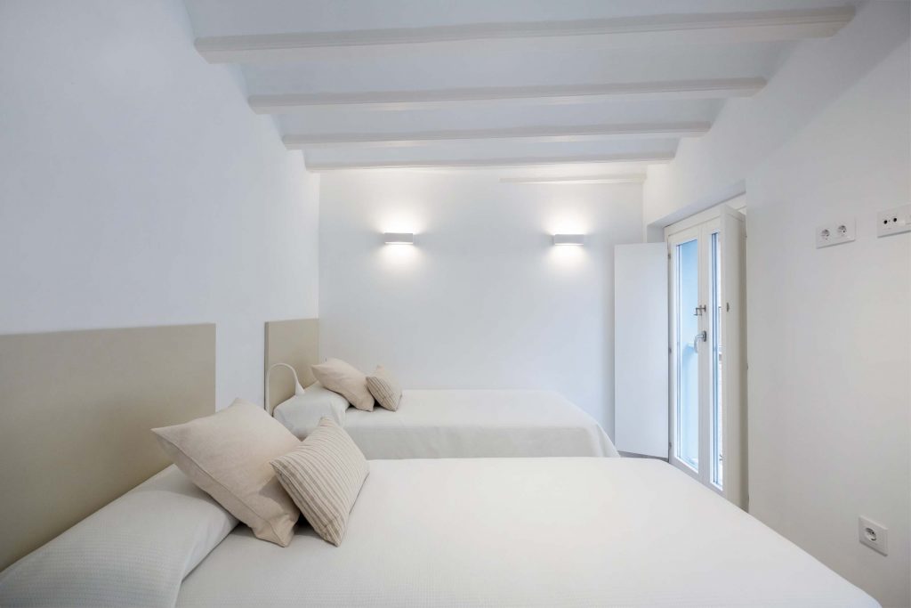 Dormitorio doble en Apartamentos Villalobos